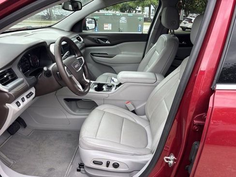 Used 2020 GMC Acadia SLT w/ Driver Alert Package II FWD image 15