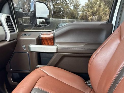 Used 2021 Ford F450 King Ranch w/ King Ranch Ultimate Package AWD/4WD image 22