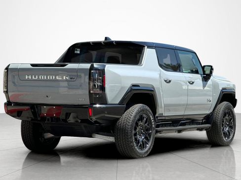 Used 2024 GMC Hummer EV 2X w/ LPO, Illumination Package AWD/4WD image 5
