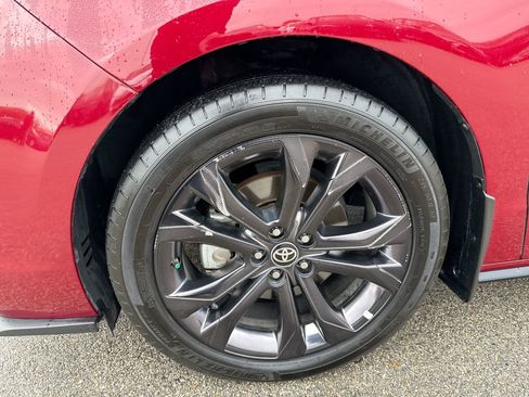 Certified 2024 Toyota Sienna XSE image 18