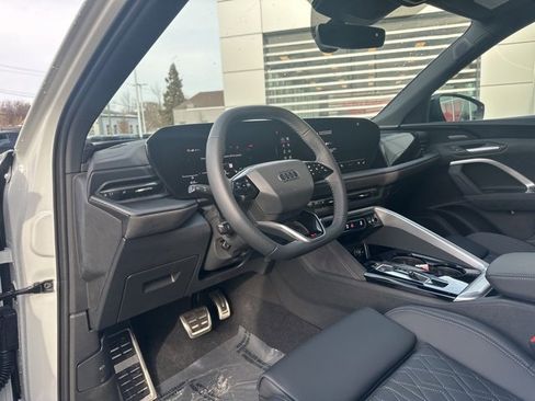 New 2025 Audi SQ5 Premium Plus image 20