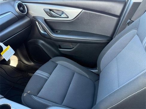 Certified 2024 Chevrolet Blazer LT w/ Convenience Package image 16