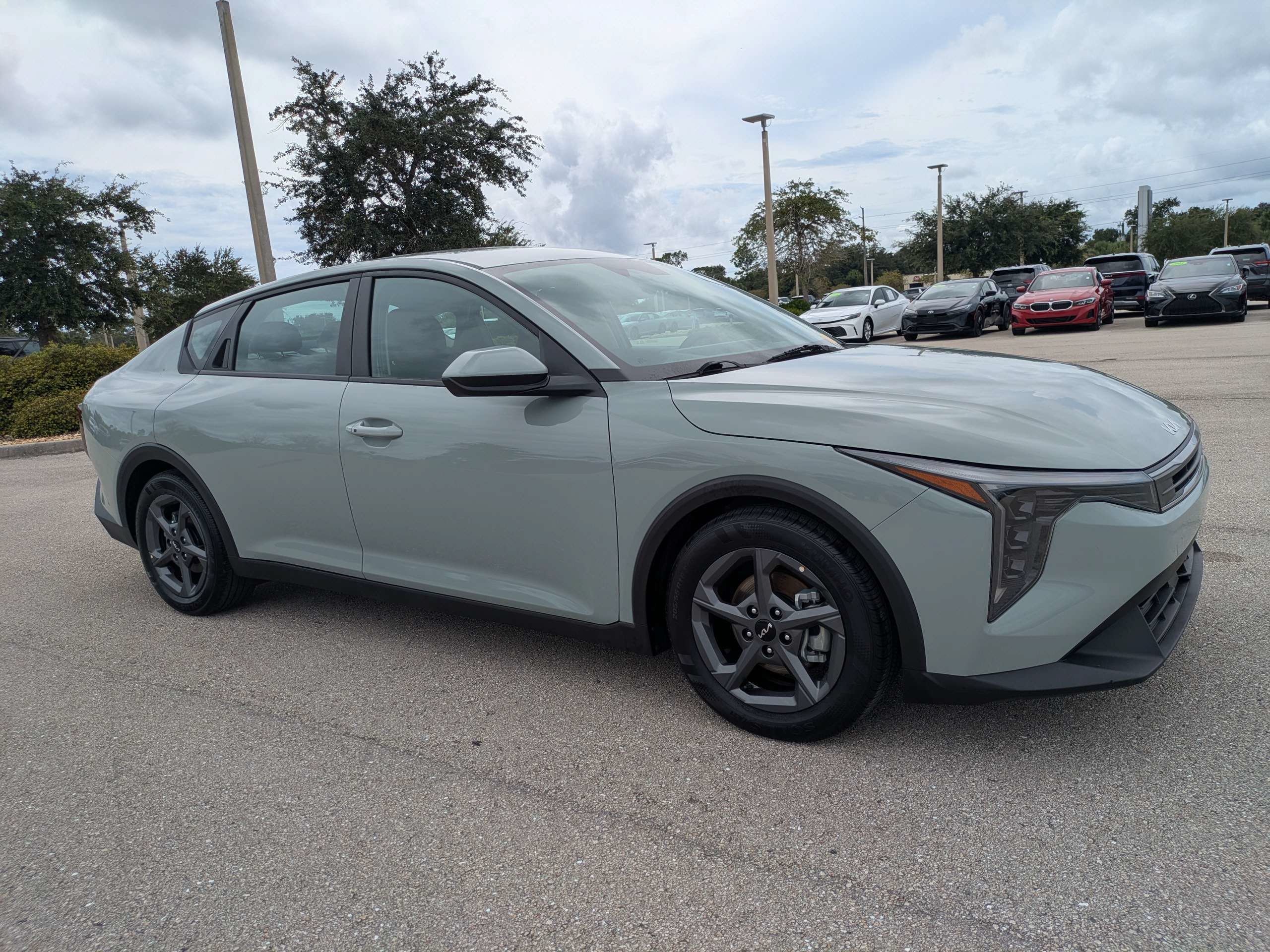 Certified 2025 Kia K4 FWD image 2