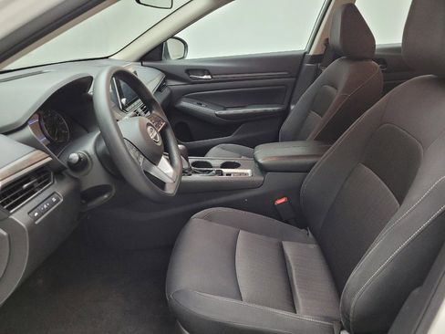Used 2025 Nissan Altima 2.5 SV AWD/4WD image 17
