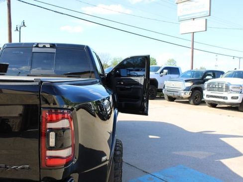 Used 2022 RAM 3500 Limited AWD/4WD image 52