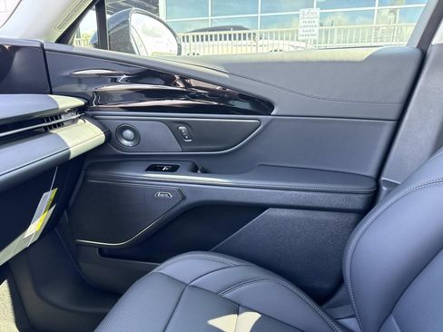 New 2026 Lincoln Nautilus Premier w/ Equipment Group 102A AWD/4WD image 22