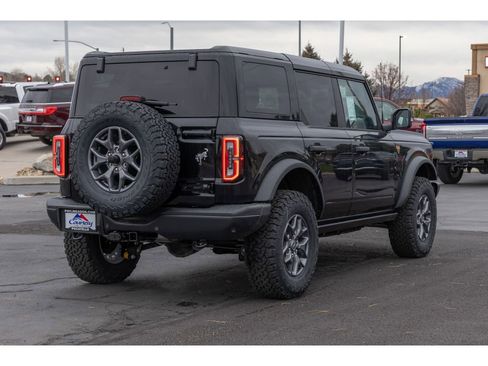 New 2025 Ford Bronco Badlands image 3