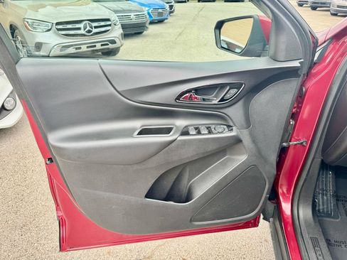 Used 2019 Chevrolet Equinox LT image 11