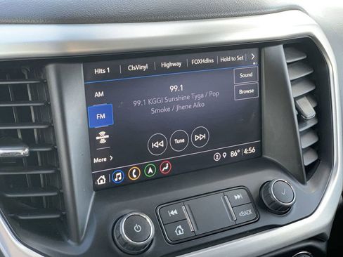 Certified 2023 GMC Acadia SLT w/ Technology Package image 11