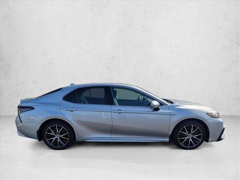 Certified 2023 Toyota Camry SE FWD image 4