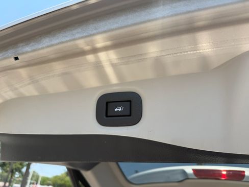 Used 2019 Nissan Rogue SV w/ Premium Package AWD/4WD image 12
