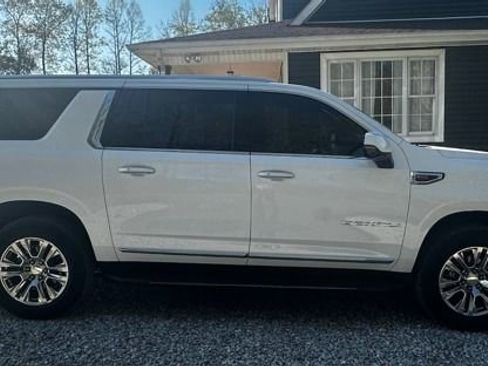 Used 2026 GMC Yukon XL Denali w/ LPO, Floor Liner Package image 11