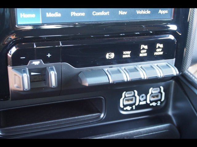 Used 2024 RAM 3500 Limited AWD/4WD image 28