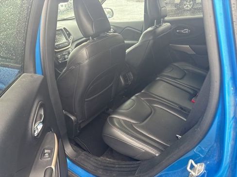 Used 2018 Jeep Cherokee Limited w/ High Altitude Package AWD/4WD image 11