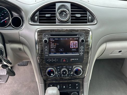 Used 2014 Buick Enclave Leather FWD image 19