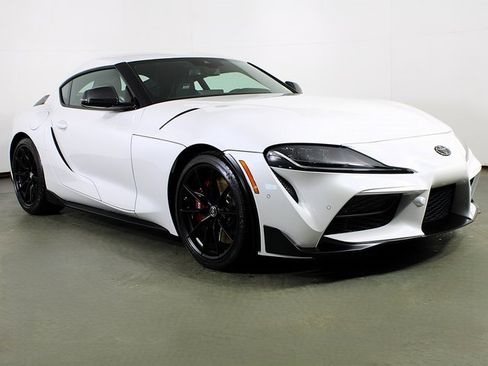 Used 2026 Toyota Supra image 9