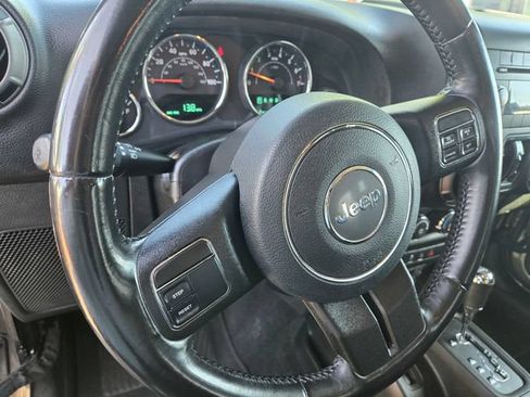 Used 2018 Jeep Wrangler Unlimited Sport AWD/4WD image 16