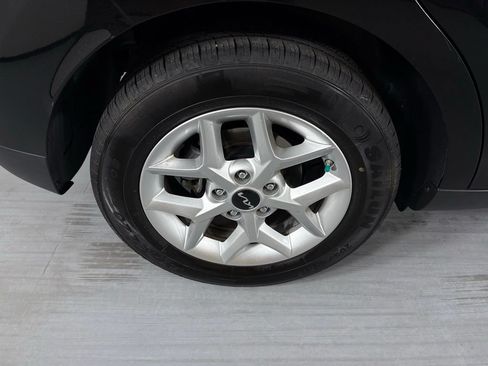 Used 2023 Kia Soul LX w/ Option Group 015 FWD image 10