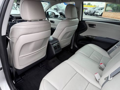 Used 2013 Toyota Avalon XLE Touring FWD image 27
