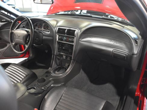 Used 2004 Ford Mustang Mach 1 RWD image 32