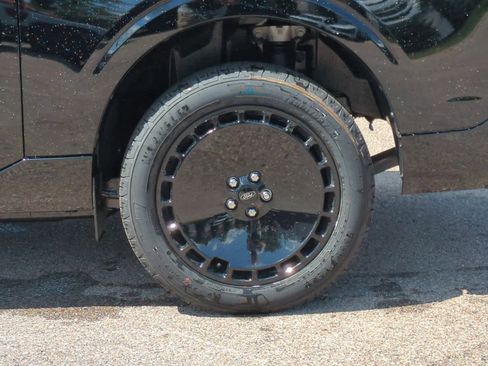 New 2025 Ford Maverick Lobo image 14