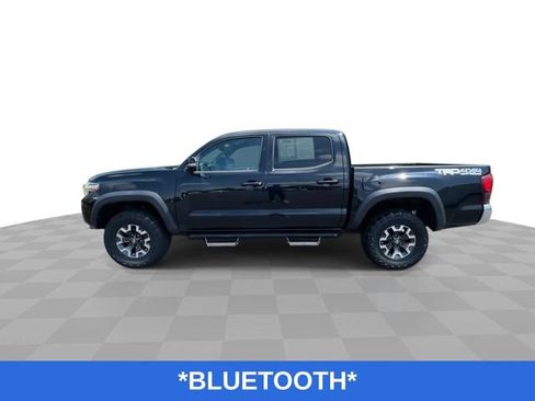 Used 2019 Toyota Tacoma TRD Off-Road AWD/4WD image 6