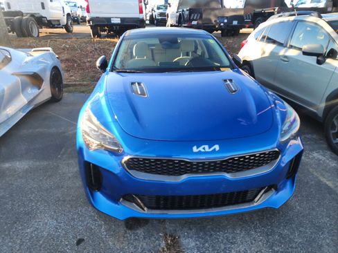 Used 2022 Kia Stinger GT1 image 2
