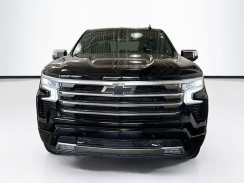 Used 2023 Chevrolet Silverado 1500 High Country w/ High Country Premium Package AWD/4WD image 4