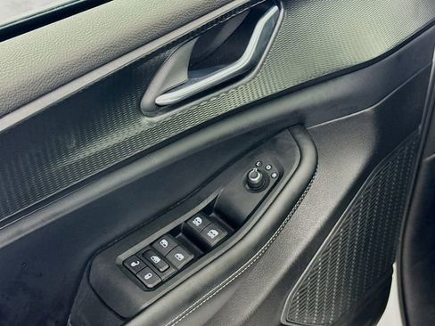 Used 2025 Jeep Grand Cherokee Altitude image 21