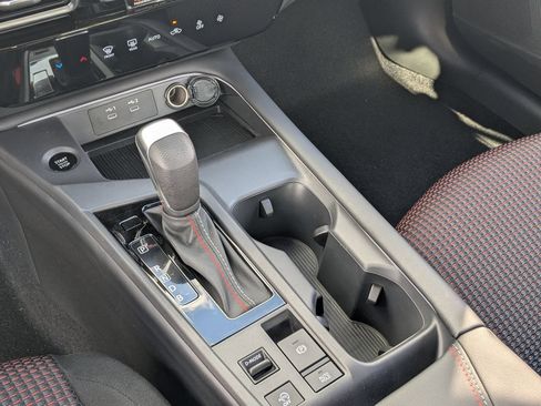 Used 2026 Nissan Sentra SR w/ Floor Mat Package FWD image 18