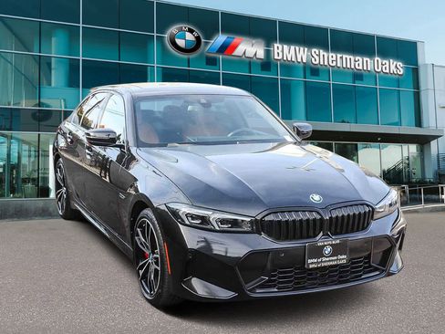 Used 2023 BMW 330e w/ M Sport Package image 3