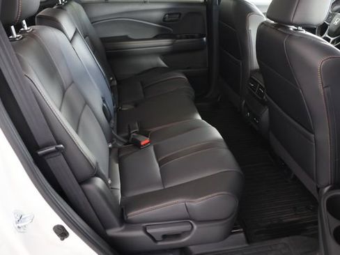 Used 2025 Honda Passport TrailSport image 23