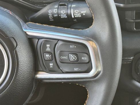 Used 2024 Jeep Wrangler Sahara w/ Technology Group image 15