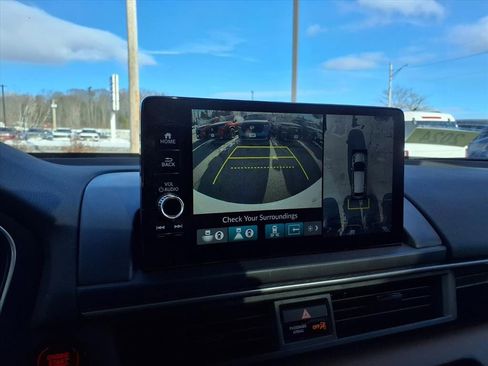 Used 2024 Honda Pilot Elite image 11