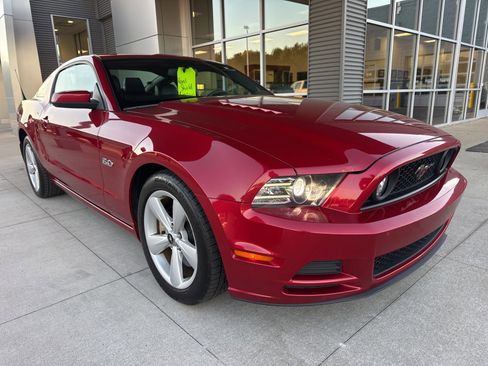 Used 2013 Ford Mustang GT Premium w/ Comfort Pkg image 9