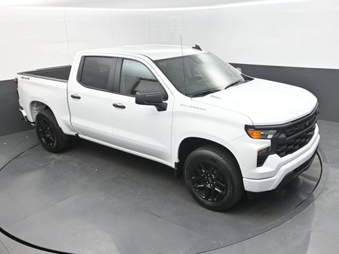 Used 2026 Chevrolet Silverado 1500 Custom AWD/4WD image 27