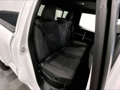 Used 2025 Toyota Tacoma SR5 AWD/4WD image 25