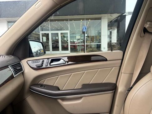 Used 2013 Mercedes-Benz GL 320 BlueTEC 4MATIC image 12