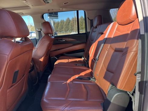 Used 2015 Cadillac Escalade ESV Premium image 19