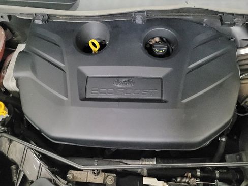 Used 2017 Ford Escape SE AWD/4WD image 30