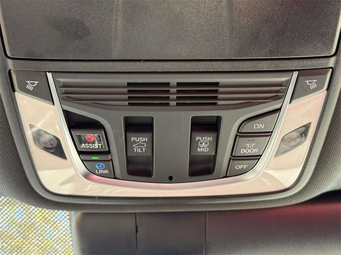 Certified 2025 Acura RDX A-Spec image 12