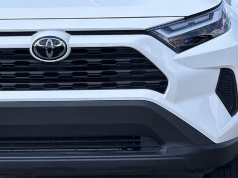 Used 2025 Toyota RAV4 XLE FWD image 9