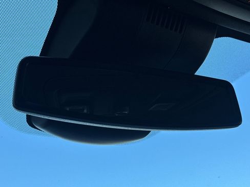 Used 2024 Chevrolet Suburban LT image 27