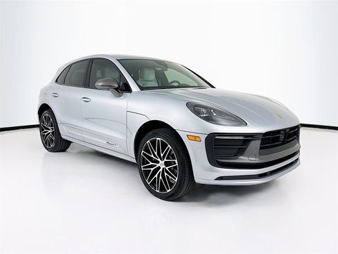 New 2026 Porsche Macan Turbo image 7