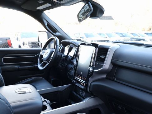 Used 2023 RAM 2500 Laramie w/ Night Edition image 41