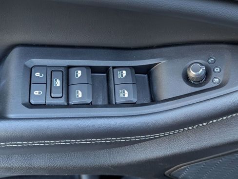 Used 2023 Jeep Grand Cherokee Altitude image 22