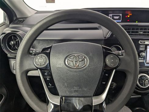 Used 2018 Toyota Prius C Two image 13