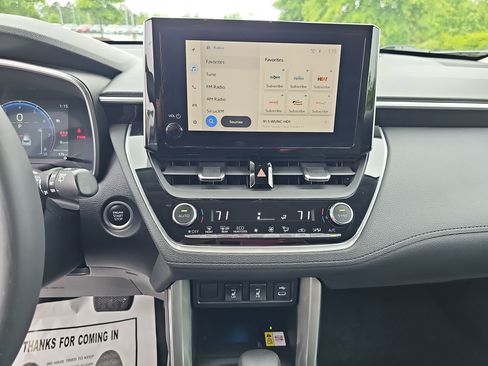 Used 2023 Toyota Corolla Cross XLE w/ Convenience Package AWD/4WD image 20