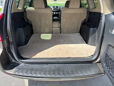 Used 2012 Toyota RAV4 FWD image 23