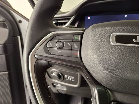 Used 2023 Jeep Grand Cherokee L Laredo AWD/4WD image 13